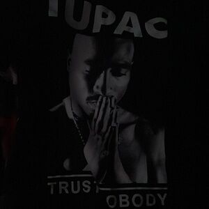 Large 10-12 kids Tupac shirt